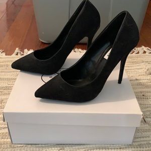 Steve Madden black suede heels